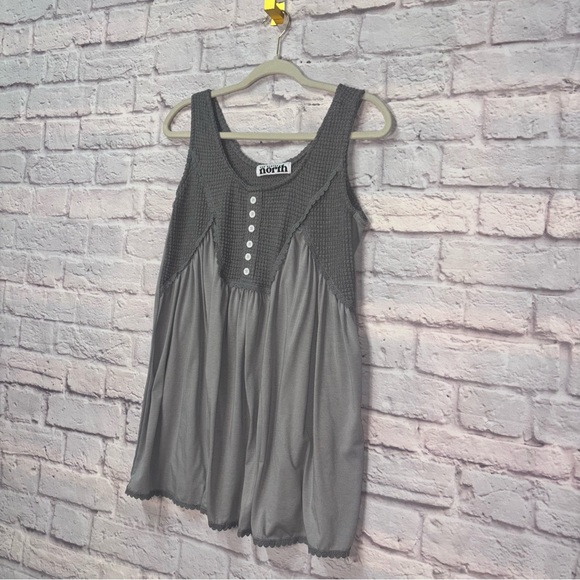 Oversized Tank Top - Picture 4 of 9